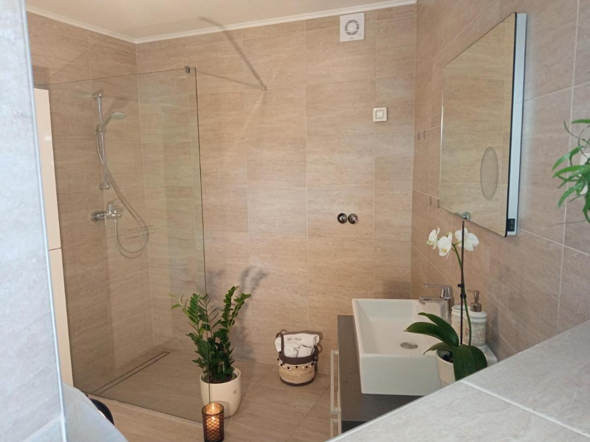 Villa Nona Tamara With Astonishing Sea & Mountains View บริบีร์ ภายนอก รูปภาพ