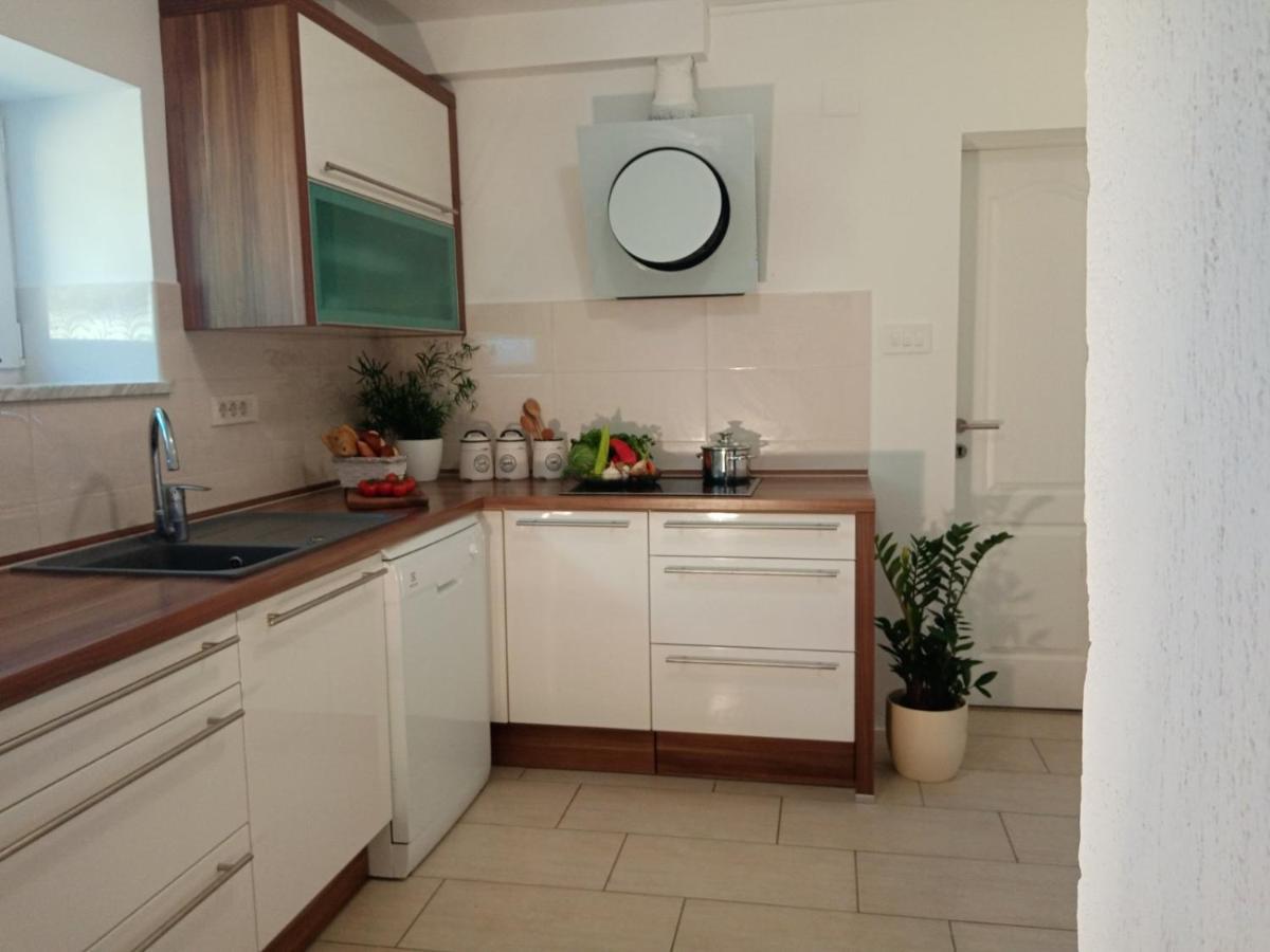 Villa Nona Tamara With Astonishing Sea & Mountains View บริบีร์ ภายนอก รูปภาพ